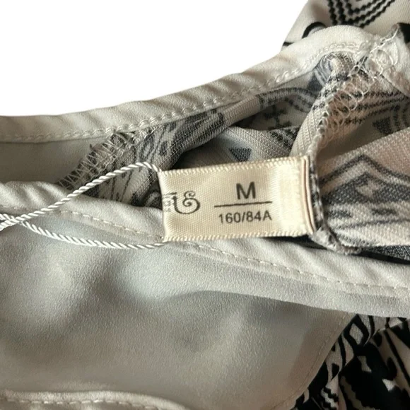 Beautiful Wardrobe Black and White Patterned Jumpsuit Medium - Picture 4 of 4